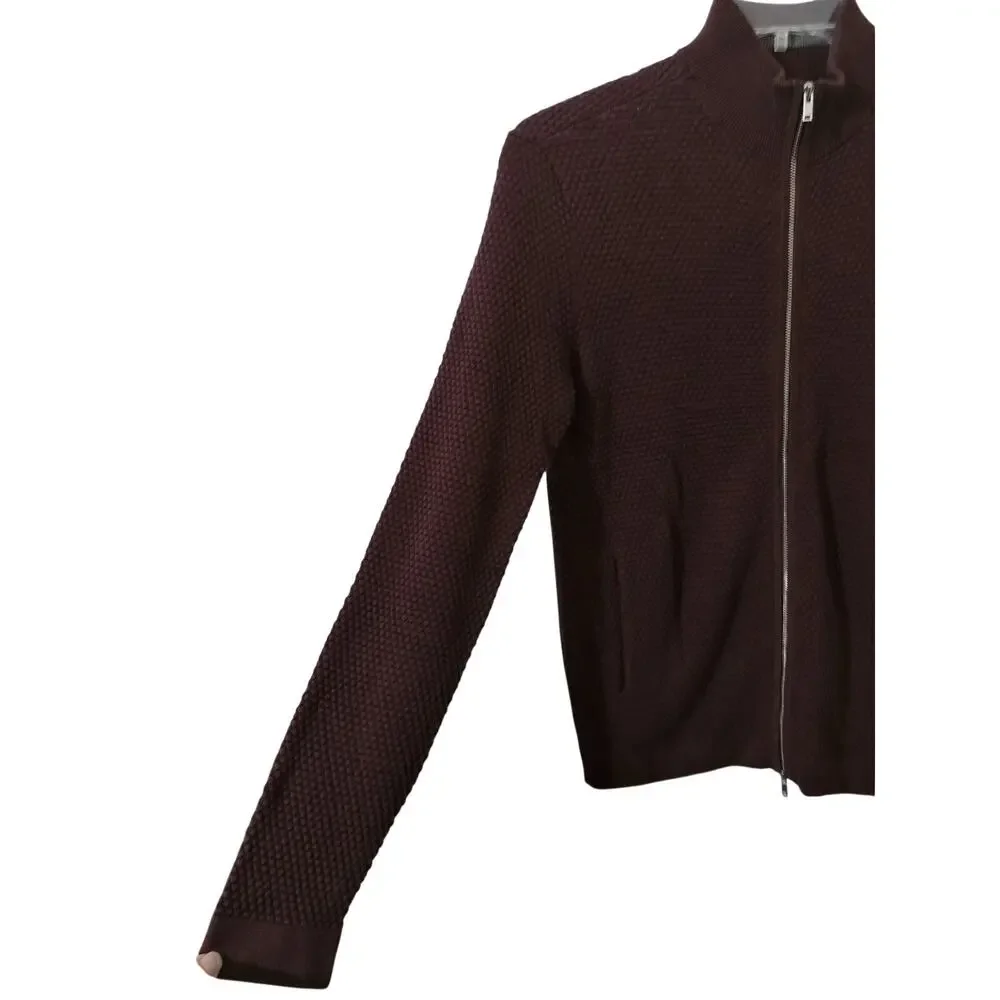 Theory features distinctive